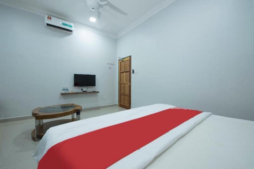 Oyo 90234 Sungai Rengit City Resort 2 Kampung Sungai Rengit Экстерьер фото