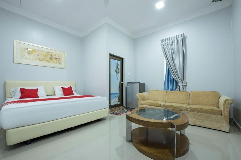 Oyo 90234 Sungai Rengit City Resort 2 Kampung Sungai Rengit Экстерьер фото