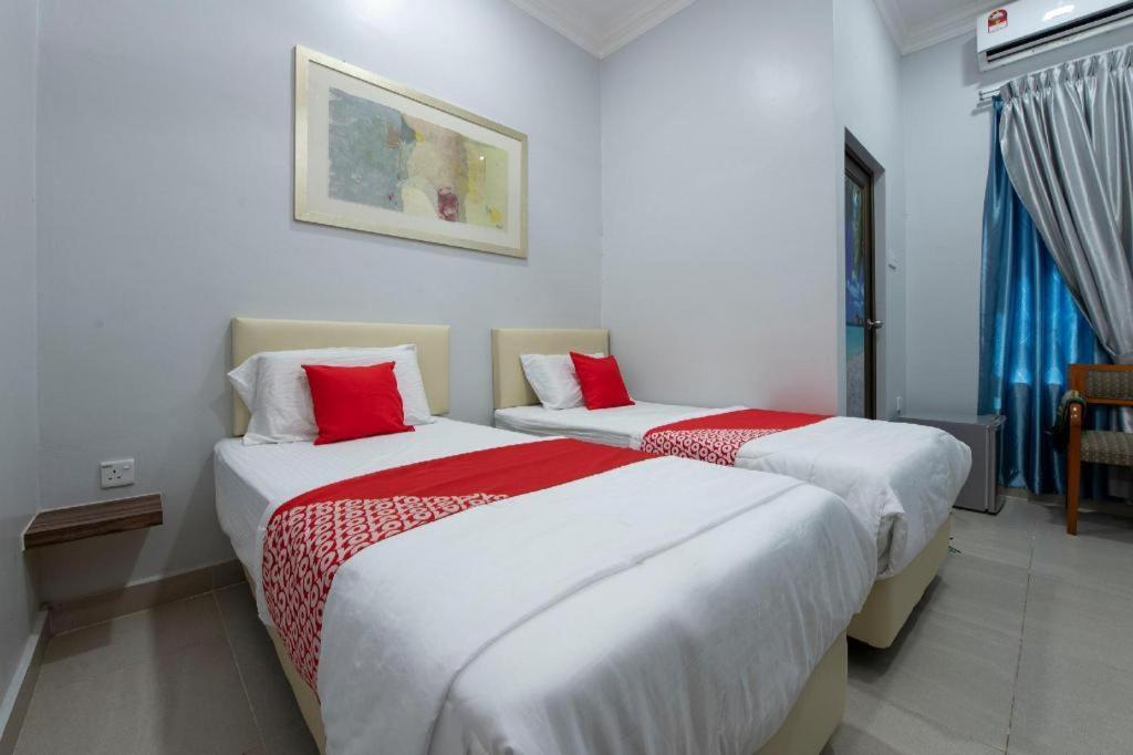 Oyo 90234 Sungai Rengit City Resort 2 Kampung Sungai Rengit Экстерьер фото