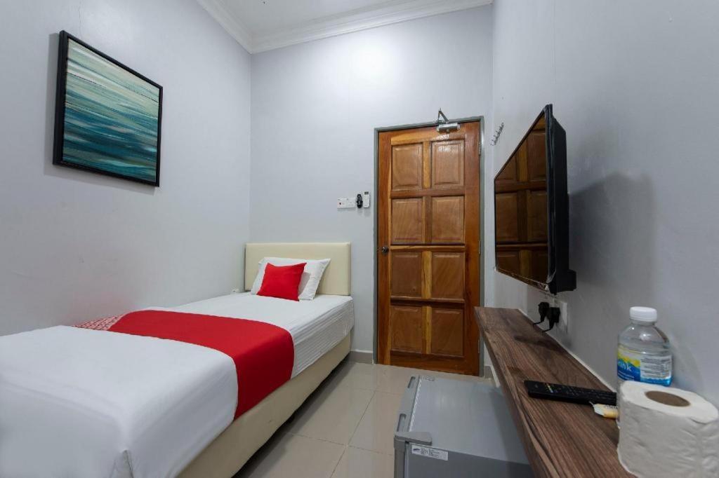 Oyo 90234 Sungai Rengit City Resort 2 Kampung Sungai Rengit Экстерьер фото