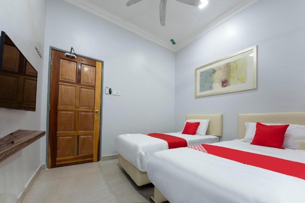 Oyo 90234 Sungai Rengit City Resort 2 Kampung Sungai Rengit Экстерьер фото