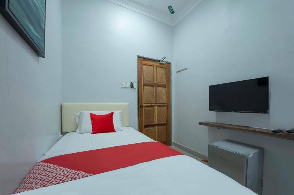 Oyo 90234 Sungai Rengit City Resort 2 Kampung Sungai Rengit Экстерьер фото